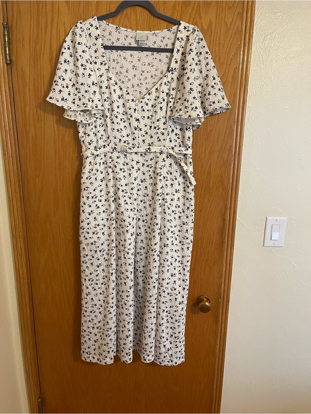 Brand New Cream Floral Midi Dress with Delicate Floral Print